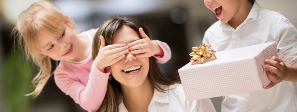 prezent na dzień mamy